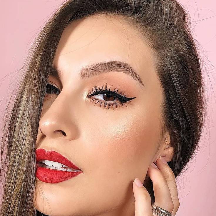 make-com-delineado